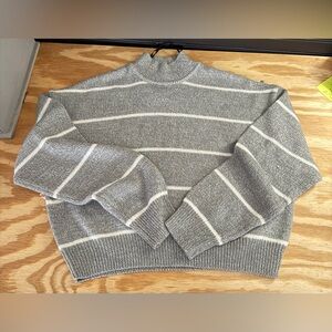 Women’s grey crop top sweater size XS